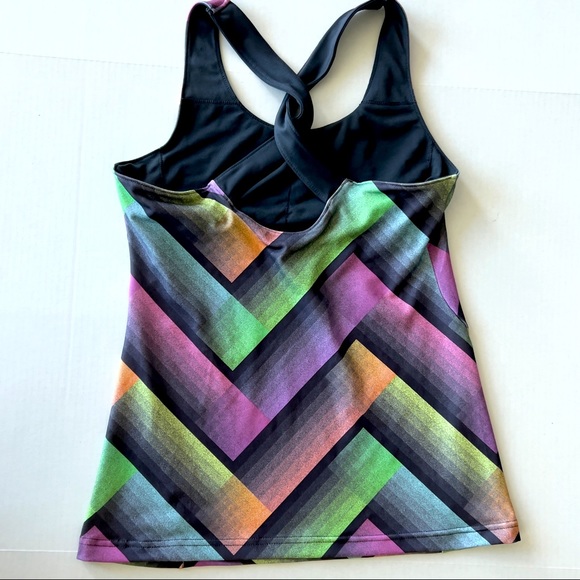 NWOT - Old Navy Active Wear Tank - Picture 2 of 3
